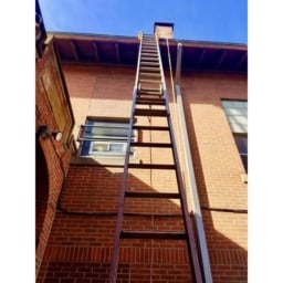 Lock Jaw Ladder Stabilizer - Image 4