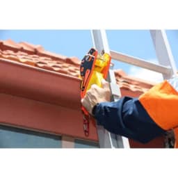 Lock Jaw Ladder Stabilizer - Image 2