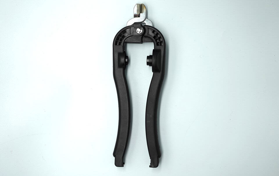 Socket Wrench With Clipper - Red
